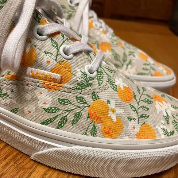 Vans Doheny SF Aneakers with a Gray/Tan Canvas Upper and an Orange Citrus Print - Picture 3 of 10
